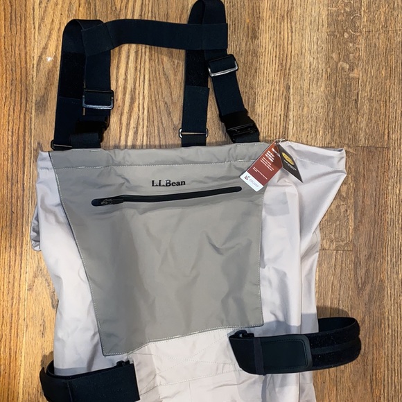 🍾CLOSET CLEAN OUT ACCEPTING ALL REASONABLE OFFERS🍾 - Picture 6 of 15